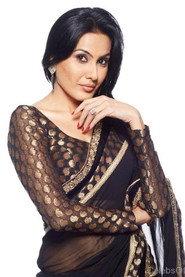 Kamya Punjabi as Dolly in Me No Pause Me Play 2025