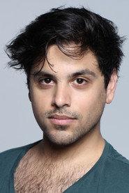 Daniel Popat as Gopal Chatterjee in Null Komma Null 2020