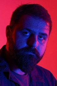 Bilâl Bahadır as Kredit Typ in Stars Above Us 2019