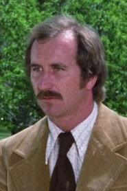 Frank Bannon as Officer Bob Streeker in A Scream in the Streets 1973