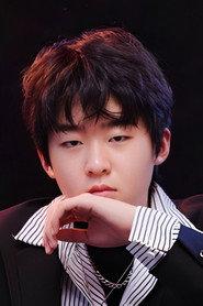 杜丰宇 as 夏小宇 in Silver Lining 2024
