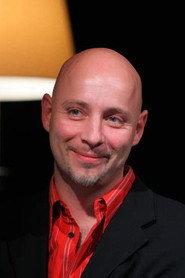 Patrick Brûll as Le client du bar in Dissonance 2018