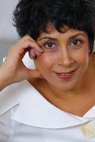 Tosca Baggoo as Carla in Coming Home for Christmas 2017