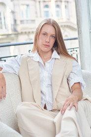 Agustina Delenko as Agus in Sombras chinas 2025