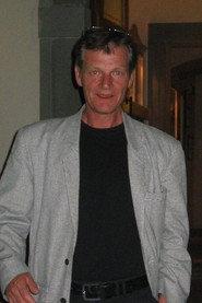 Erling Mylius as Seg selv, Fritz, Benny in Historien om The Julekalender 1993