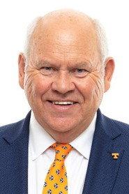 Phillip Fulmer as himself in 4th and Goal 2011