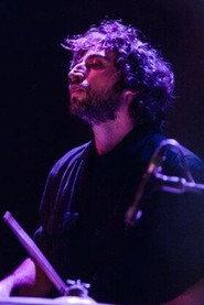 Alfredo Núñez as Batería y percusión (self) in Lori Meyers - Directo En Madrid Wizink Center 2018