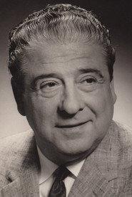 Paul Desmarteaux as Le docteur Lapointe in Mom's heart 1953