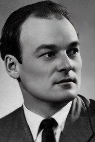 Andrey Puntus as Петухов in Mother and Son 1955