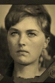 Lyudmila Kupina as жена Петрякова in Cry of Silence 1982