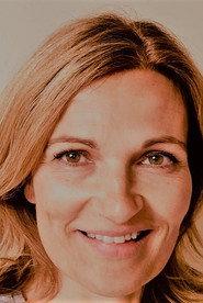 Helen Coverdale as Sarah in Sparrowhawk 2018