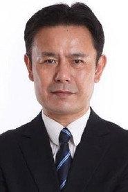 Han Long Xuan as [Bai Xiao Peng's father] in Love online: Extra 