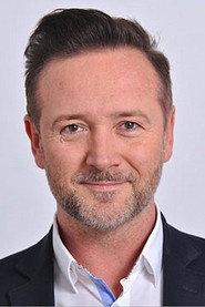 Jacek Lasok as Posterunkowy in Hiena 2007