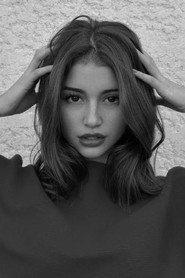 Cassandra Cano as Estelle in Hunting with Tigers 2024