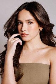 Clara Galinari as Brenda in Dona Lurdes: O Filme 2024
