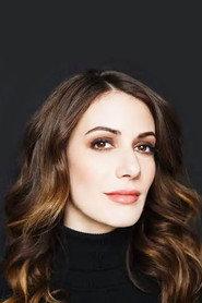 Laura Cilevitz as Sara Hoffman in Double Holiday 2019