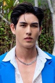Phachara Kueakanchanaphon as Raberd in Red Wine in the Dark Night 2015