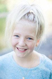 Avery Glover as Leslie in The Silence 2015