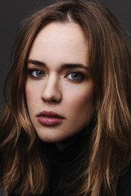 Lucía Delgado as Nuria joven in The Tree of Blood 2018
