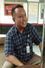Yonal Herdian as Kepala Sekolah in KARANDIKA 2023