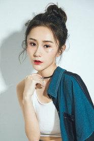 Yang Xiaoxuan as Yao Yao in The White Horse in the left, The Prince in the right 2019