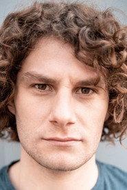 Joël Schnabel as Peter in Bernarda Albas Haus 2025