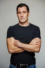 Timothy Kersten as Lyle in The Longest Weekend 2022