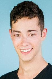 Yona Epstein-Roth as Mike in Dine & Dash 2019