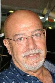 Nabil Nour El Din as Galal in Ebnaty Wal-Ze'ab 1986