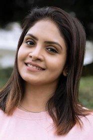 Gayatri Arun as Chandra Sivakumar IPS in Sarvopari Palakkaran 2017