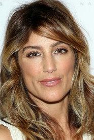 Jennifer Esposito as Det. Sandra Cassidy in Don't Say a Word 2001