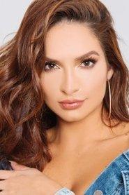 Kimberly Reyes as Juliana in Empeliculados 2017