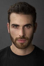 Rafael Gomes as Zé / young Cardoso Pires in Sombras Brancas 2023