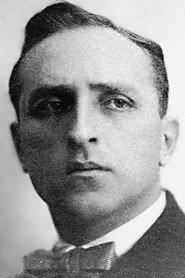 Porfiri Podobed as Podobed, engineer-inventor in The Death Ray 1925