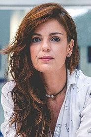 Catarina Accioly as Fernanda in New Life S.A. 2020