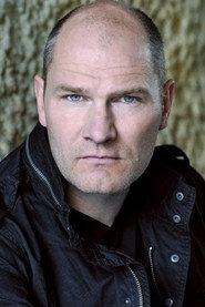 Nils Düwell as Stefan Marder in Das Kommando 2004
