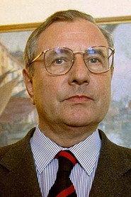 Jean-Marie Le Chevallier as Self in Le Pen : Secrets, pardons et trahisons 2019