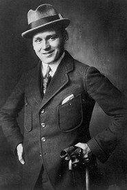 Ernst Karchow as Konsul Schelff in One Too Many on Board 1935