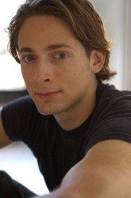 Eric Alperin as Evan in Hex 2022