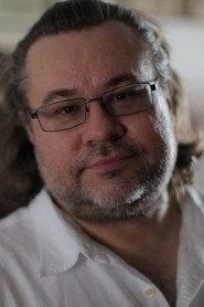 Péter Bergendy as Zenész in Adventurers 2008