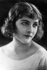 Queenie Thomas as Lady Teazle in The School for Scandal 1923
