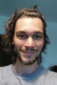 Xavier Hosten as Eliot adulte in Eliot 2013