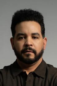 Freddy Rojas as René in Viviendo con mi ex 2025