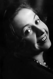 Aleksandra Peregonets as Ihoshka, Aelita's Maidservant in Aelita: Queen of Mars 1924