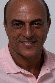 Luis Andrarreis as Doutor Aron in Funeral in Family 2009