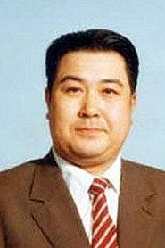 Wu Yuzhang as  in Ping yuan zuo zhan 1974