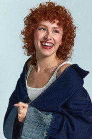 Lorena Arroyo Suárez as Joven in El lago silente 2025