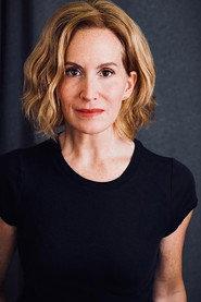 Tanis Dolman as Mom in Voicemails for Isabelle 2026