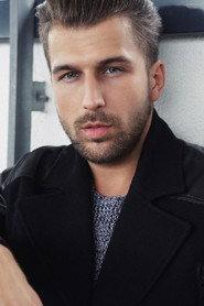 Michael Bruch as Tim Vodelski in Young and Wild 2014