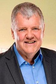 Clive Tyldesley as Self in Rooney 2022
